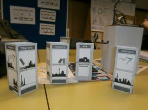 Eine Auswahl der Designs für die BiblioboXX aus der Klasse der Ickedeigner der Marcel-Breuer-Schule, Berlin-Weißensee. Bild. J. Hayden