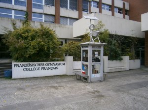 BiblioboXX vor dem Französischen Gymnasium/Collège Français