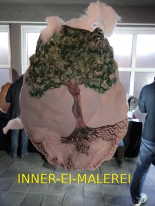 Frohe Ostern. Das Exponat ist in der Ausstellung in der Patmos-Gemeinde bis 6. April 2016 noch zu besichtigen.